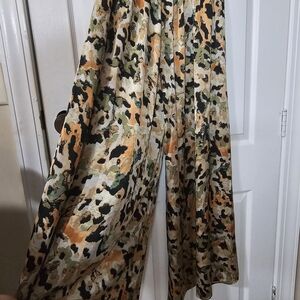 AKIRA Camouflage Wide-Leg Pants